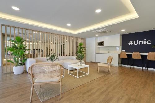Unic Apartment II - by Welcomely