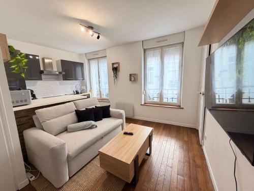 Payen T2 confortable refait à neuf au centre ville