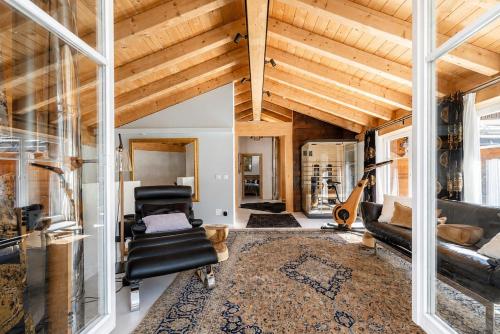 Chalet Sibylle with Sauna and Gym