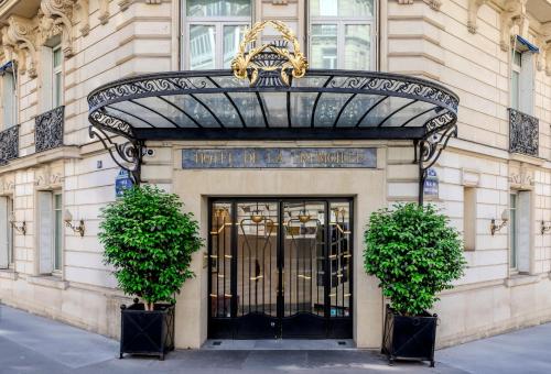 La Tremoille Paris