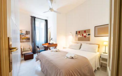 2 bathrooms-2 indipendents rooms-Isola10 min Duomo