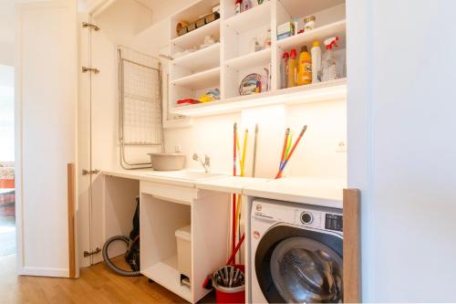 A46 Boho Chic 4BR Home with a Massive Balcony, close to Metro