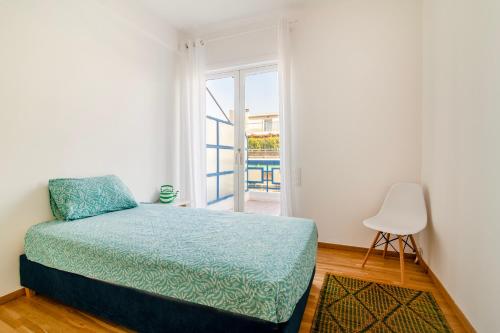 A46 Boho Chic 4BR Home with a Massive Balcony, close to Metro