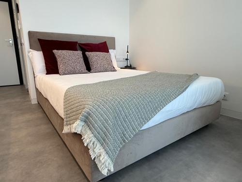 White River View 207
