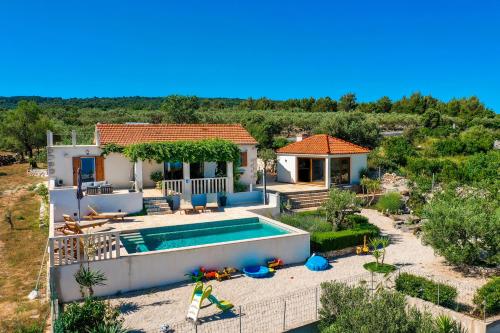 Villa Nikola