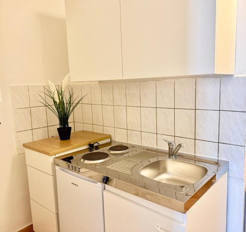 Central Apartment near Metro & Center