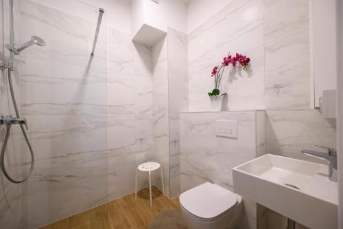 Brand new Luxury apartment G & L One