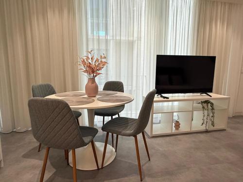 White Garden View 205