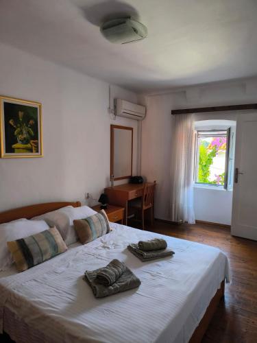 Scatolina House