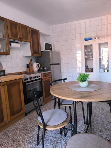 Scatolina House