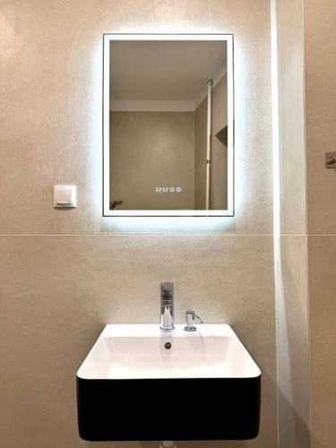 Modern 3 BD Apartment next to centre 75 sq m