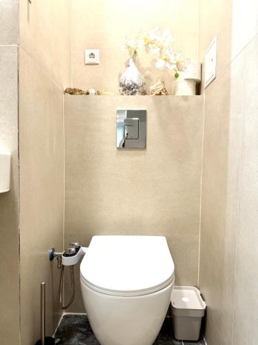 Modern 3 BD Apartment next to centre 75 sq m