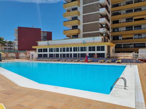 Arenas 50, 100 mt d playa ingles