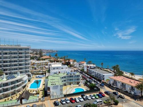 Arenas 50, 100 mt d playa ingles