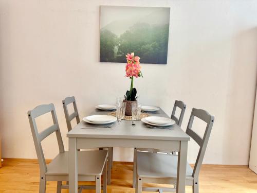 Stylish Apartment near Center