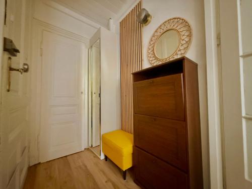Stylish 2-Bedroom Apartment with Free Parking