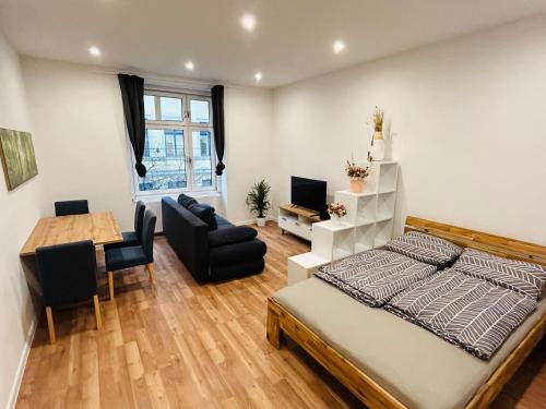 Stylish Central Long-Term Apartment