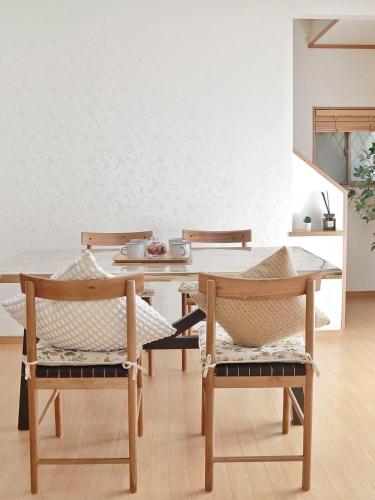 Direct train access to Namba! cozeyretreat 天下茶屋 天下茶屋駅徒歩4分 2階建て一棟貸し 5寝室 最大13名