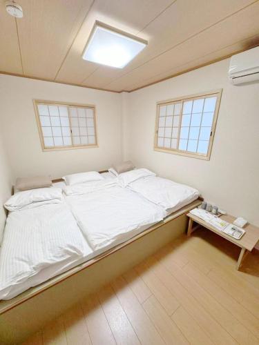 Direct train access to Namba! cozeyretreat 天下茶屋 天下茶屋駅徒歩4分 2階建て一棟貸し 5寝室 最大13名