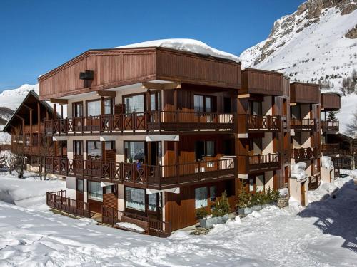 Appartement avec Poêle à Bois et Accès Direct Pistes