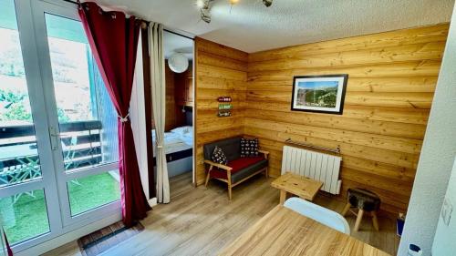Résidence Arc En Ciel C - Appartement de charme pour 4 personnes idéalement situé dans un secteur calme proche des pistes MAE-5561