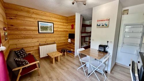 Résidence Arc En Ciel C - Appartement de charme pour 4 personnes idéalement situé dans un secteur calme proche des pistes MAE-5561