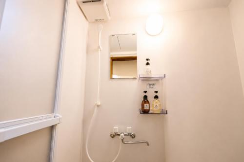 Large Traditional Japanese House Near Osaka Castle 4BR 2 Baths Sleeps 10