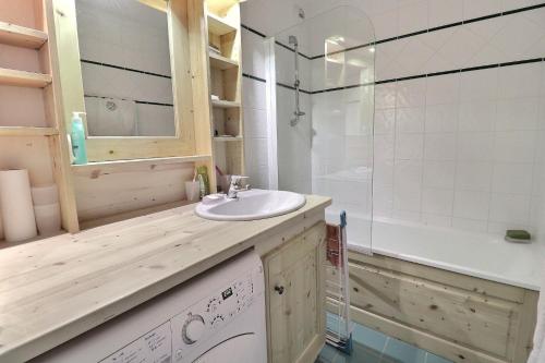 Résidence Plein Soleil - APPARTEMENT CONFORTABLE ET CLAIR, LIT DOUBLE DANS LA CHAMBRE MAE-2794