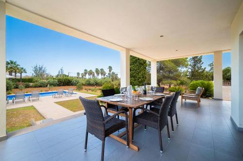Villa Embat by Sealand Villas