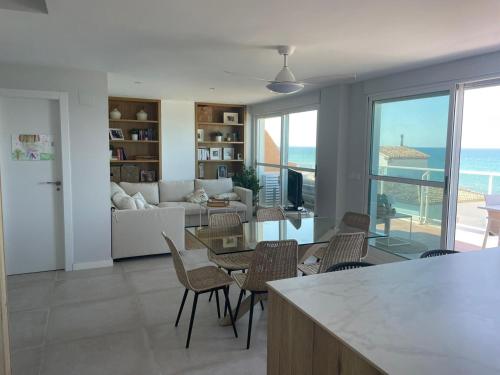 Mirador al Mar 07 by homeprive