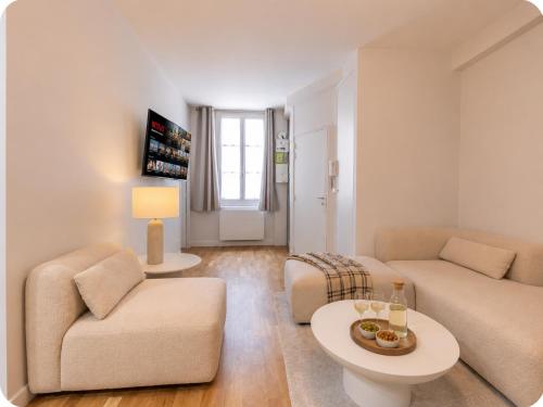 NEW Stylish 4 stars Apt, 12 Min Walk to Le Marais
