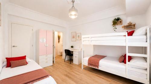 Cozy and spacious flat in the heart of Russafa