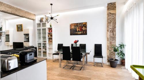 Cozy and spacious flat in the heart of Russafa