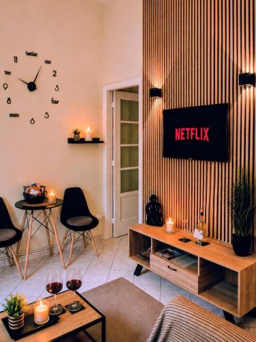 Cozy Attiki apartment by MPS
