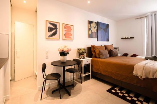 Charlot Studio in the Heart of Haut Marais