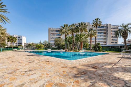 Apartment with pool - sea view