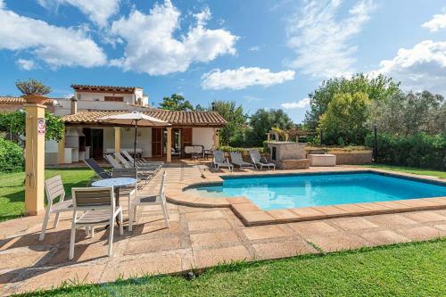 Can Gato by Sealand Villas