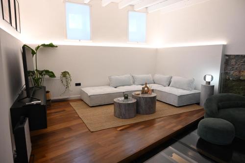 Under the Acropolis Plaka Luxury Apartment