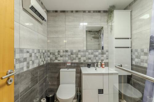 #418 Cozy & Bright Apartment Spacious Retreat