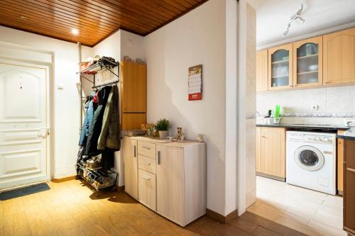 Private Room Near Airport and Oriente Station