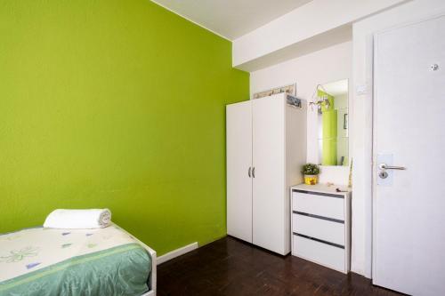 Private Room Near Airport and Oriente Station