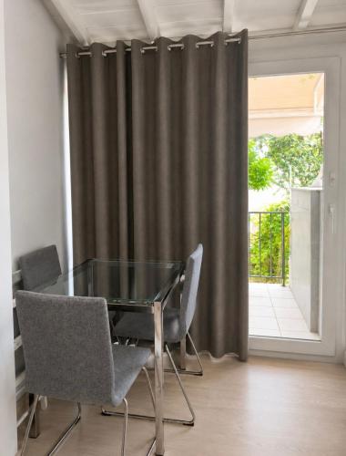 naki glam la maison & parking