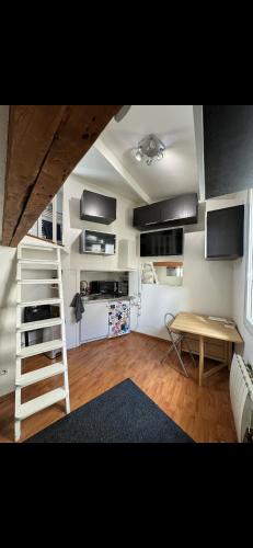 Petit Cocon sous les toits de Paris