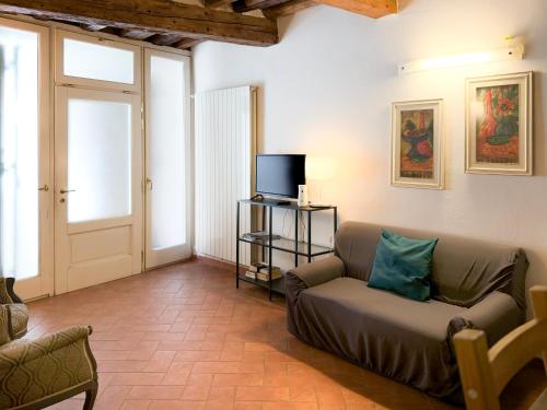 Historic apartment with private courtyard in Santa Croce