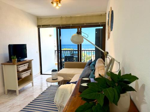 SUNSHINE OCEAN APARTMENT ACHACAY, Los Cristianos, Tenerife