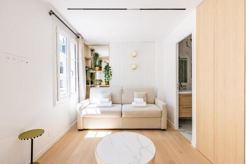 New Renovated Studio Invalides EiffelTower Paris 7