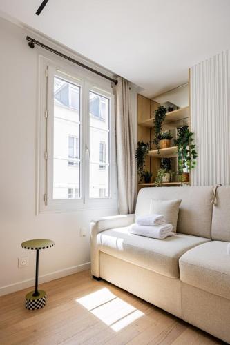 New Renovated Studio Invalides EiffelTower Paris 7