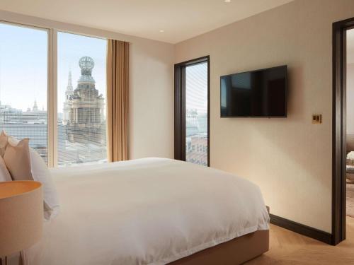 One-Bedroom Suite with City View