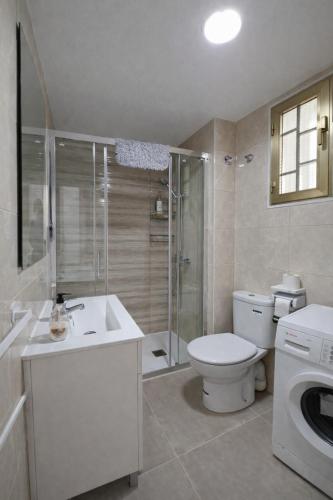 Two-room apartment with terrace, parking and pool