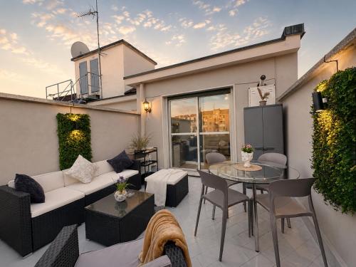 Private Terrace & Smart Spaces - Relax in the City